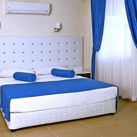 Hotel Grand Akca