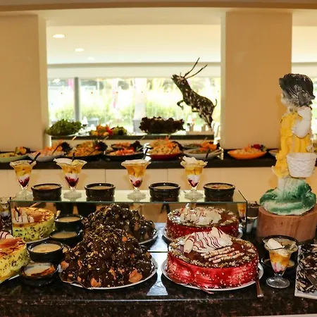 Hotel Grand Akca